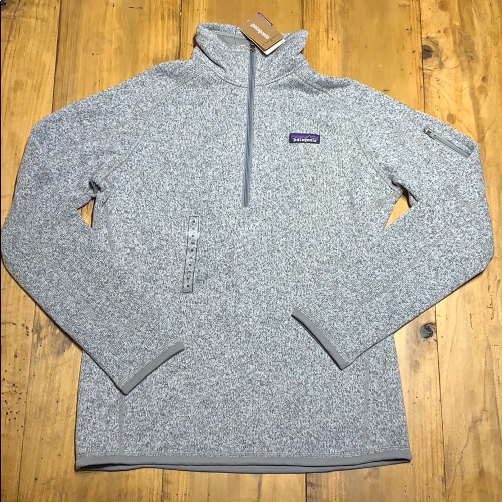 Women’s Patagonia light grey half zip pull over